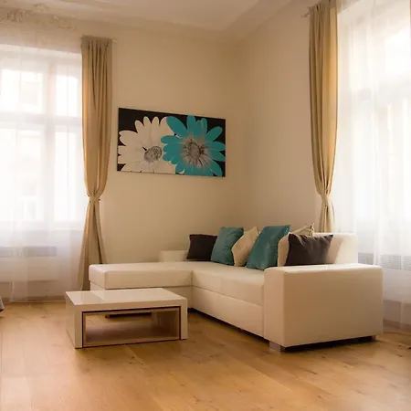 Riverside Apt Close To The City Center * Prague