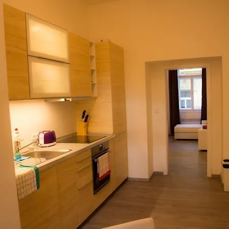 Apartment Riverside Apt Close To The City Center