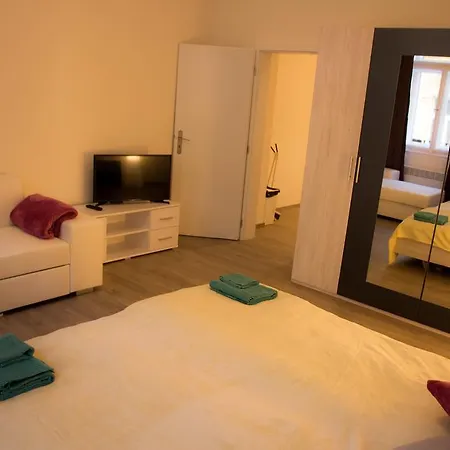 Apartmán Riverside Apt Close To The City Center
