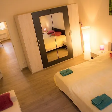 Riverside Apt Close To The City Center Apartment *