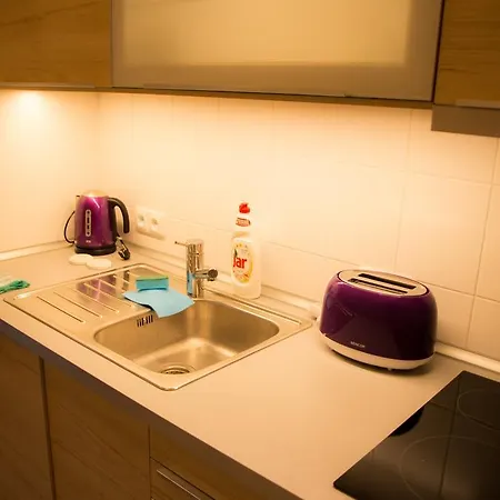 Riverside Apt Close To The City Center