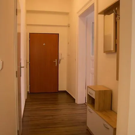 Riverside Apt Close To The City Center Apartament Praga