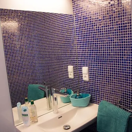 Riverside Apt Close To The City Center Apartament Praga